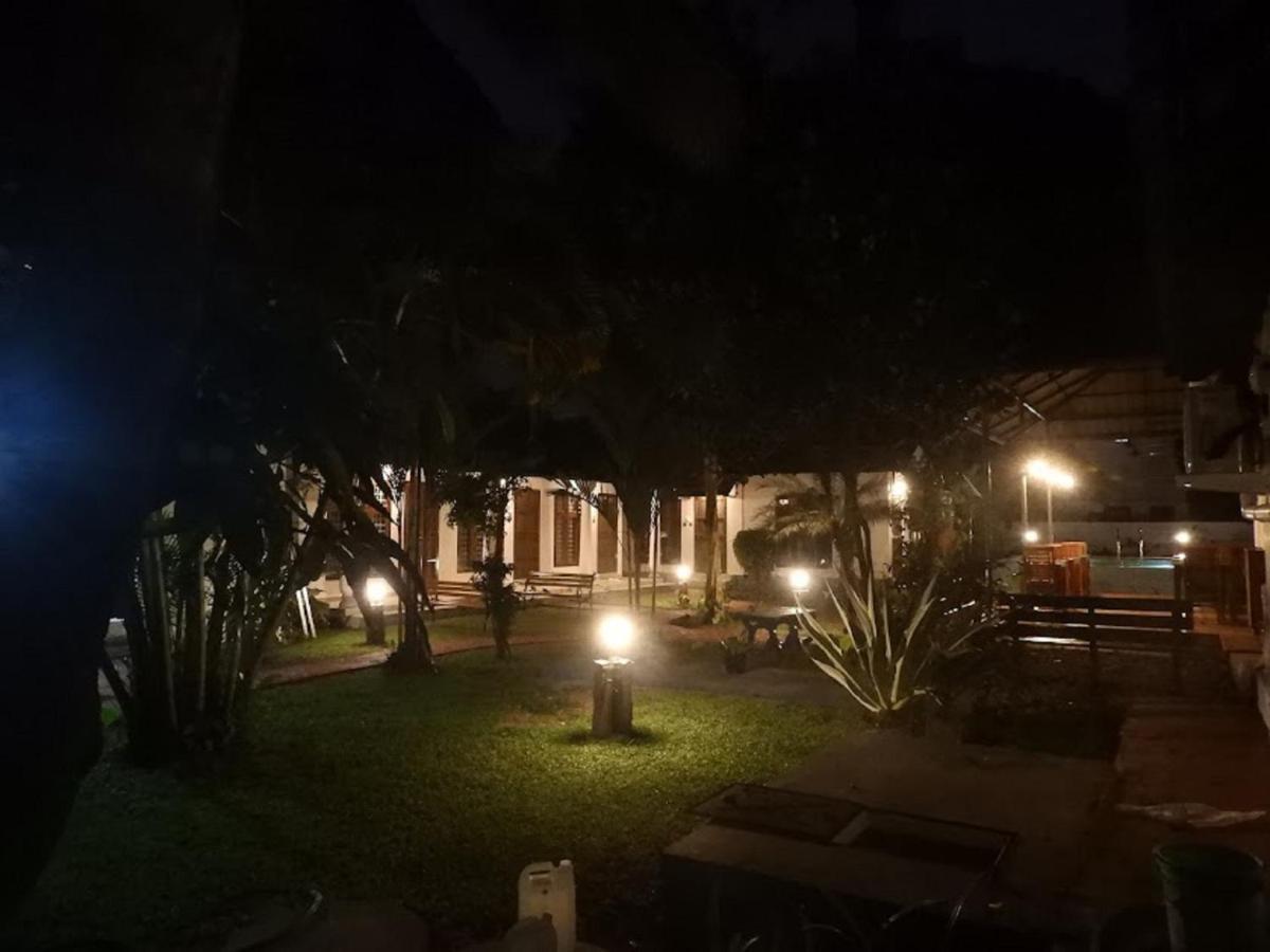 Alfred Place Kochi Εξωτερικό φωτογραφία